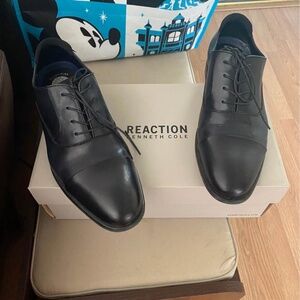 Navy Dress Shoes- 9.5 Kenneth Cole
